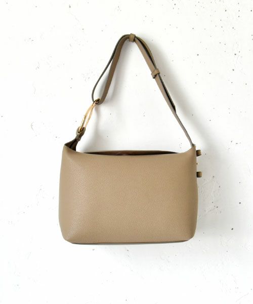 LE VERNIS｜POIRE BOX BAG [[232-2105080]][F] | ma28 ONLINE STORE