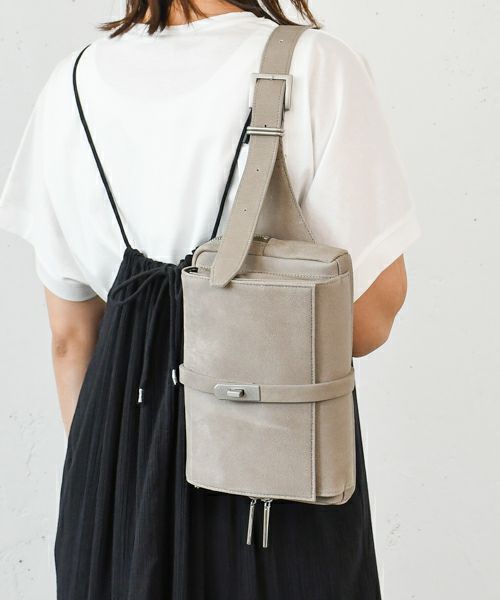 M.U.L. ショルダーバッグ デニムレザー ペイント