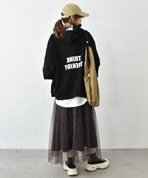 IN THE MARKET｜ワッペン付きフードオーバースウエット [[C-2327