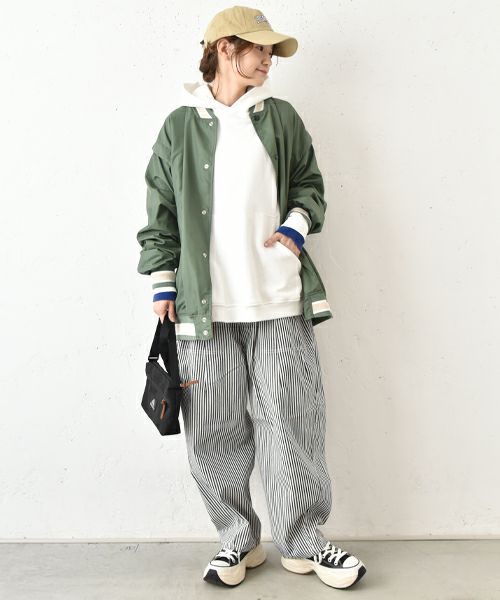 IN THE MARKET｜ワッペン付きフードオーバースウエット [[C-2327