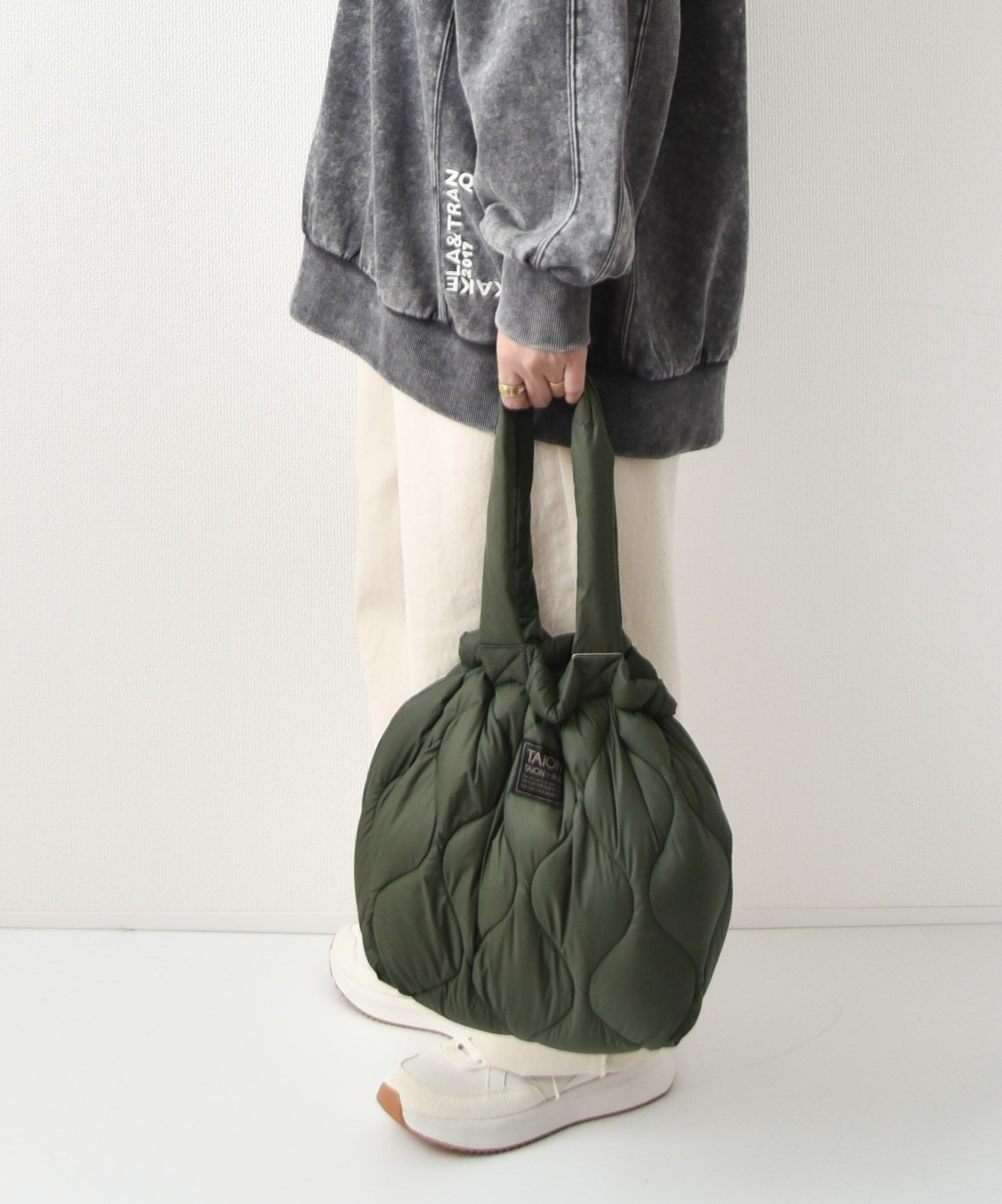 TAION｜MILNARY SOFT SHELL DOWN TOTE BAG-M [[TAION-TT02ALSML-1-M]][D]