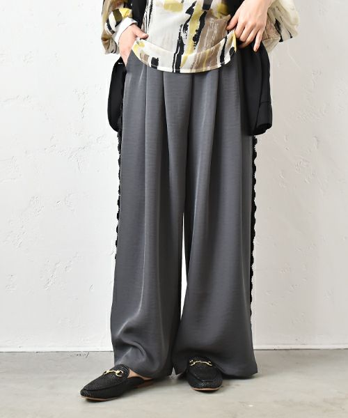 TRANOI.｜サイドプリーツワイドパンツ [[223R504]][C]