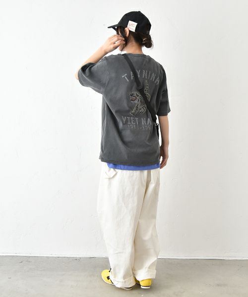 Gives a sense of fullment｜天竺刺繍Tee [[652003]][C]