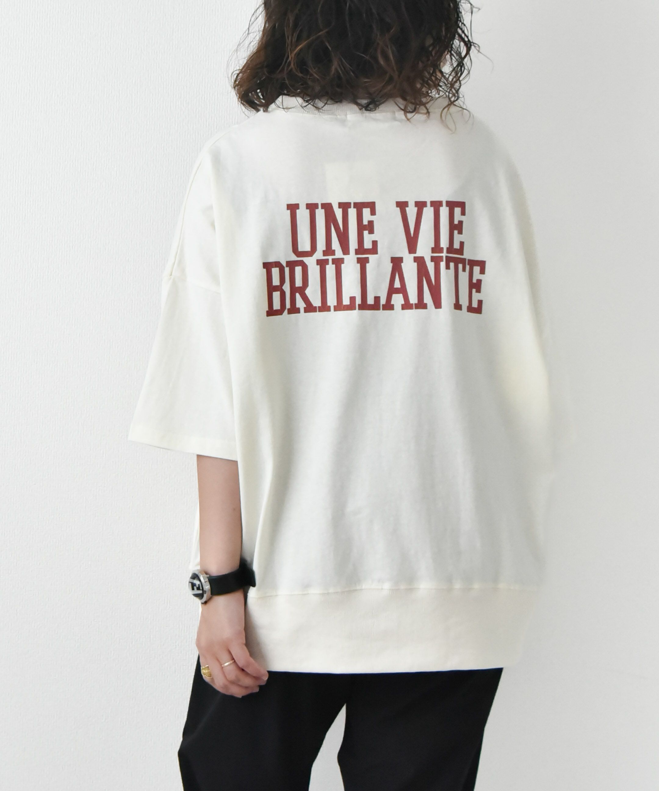 KAKELA&TRANQUIL｜裾リブカレッジロゴプリントクルー [[12505-245-10]]