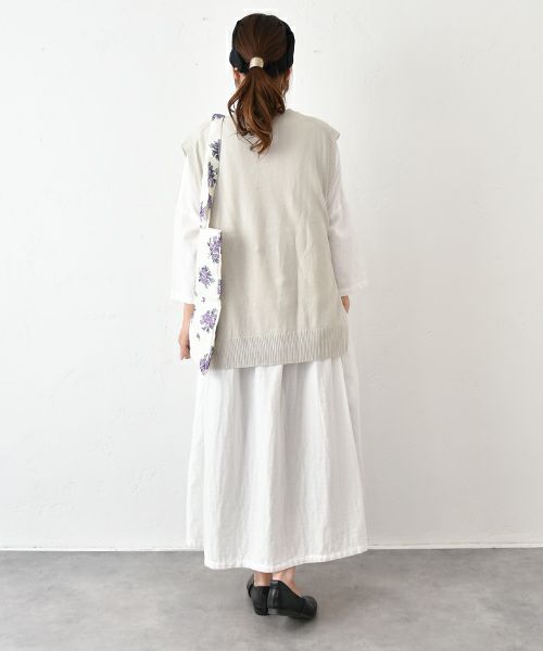 hagumu｜サイドボタンリネンニットベスト [[ha-BE-28]][C]