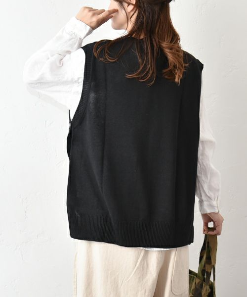 hagumu｜サイドボタンリネンニットベスト [[ha-BE-28]][C]