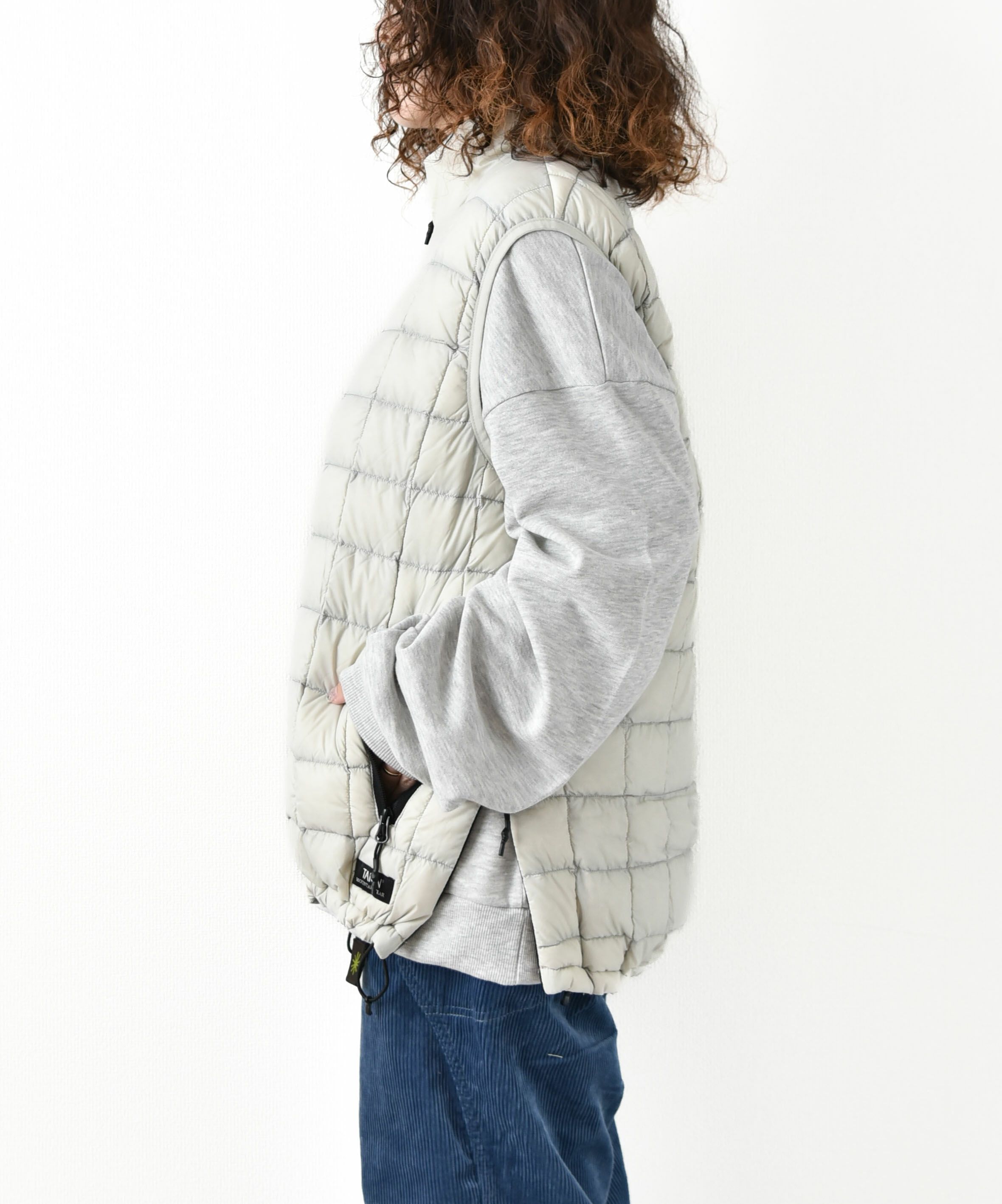 TAION｜MOUTAIN HI-NECK W-ZIP LIGHT DOWN VEST [[TAION-002ZXMT-800]][D]