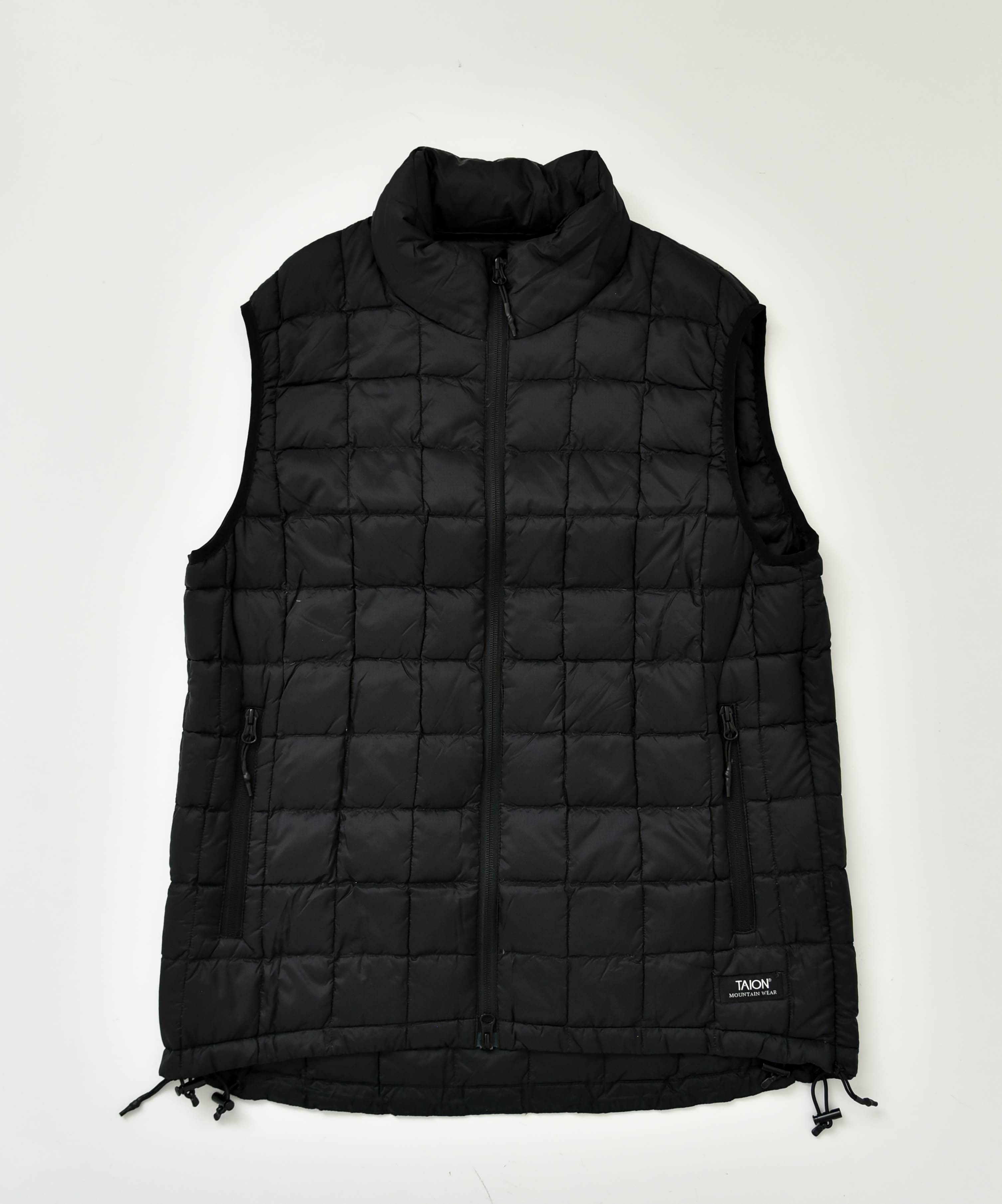 TAION｜MOUTAIN HI-NECK W-ZIP LIGHT DOWN VEST [[TAION-002ZXMT-800]][D]