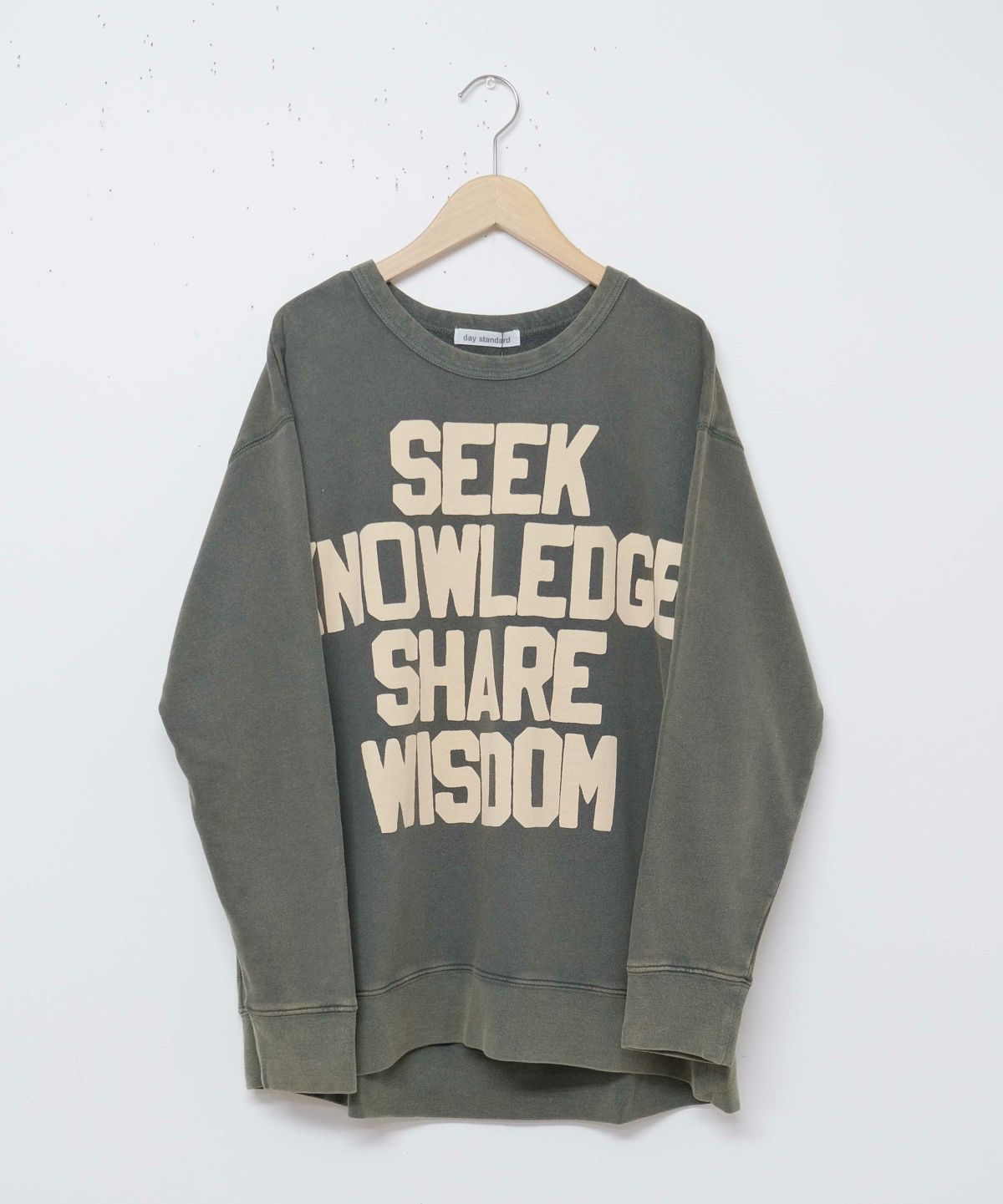 day standard｜ロゴワイドトレーナー [[M0425221]][D]