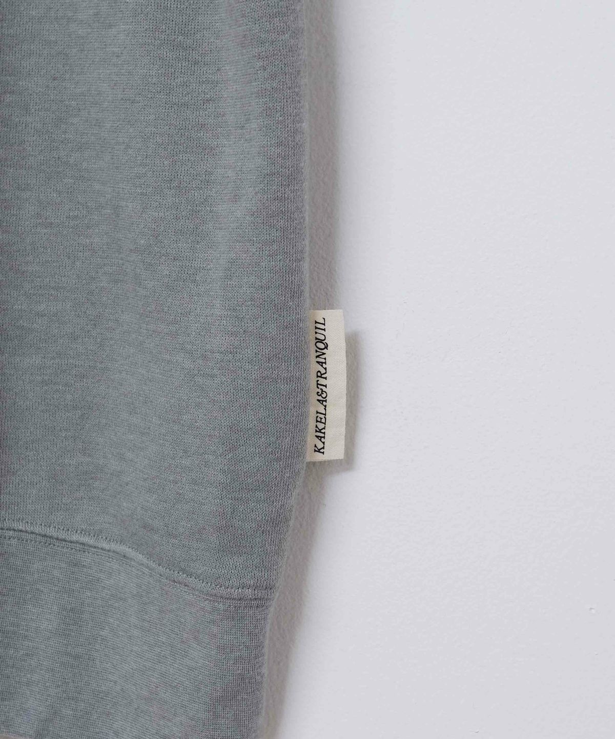 KAKELA&TRANQUIL｜ロングクルーカレッジ刺繍 [[12507-299-10]][D]