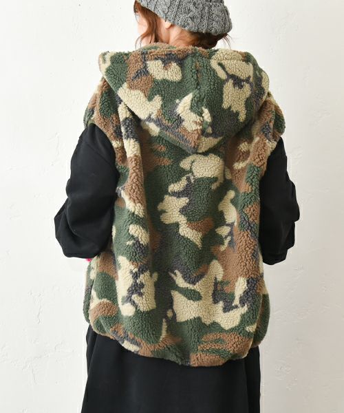 IN THE MARKET｜カモフラ柄ボアベスト [[C-2517]][C]