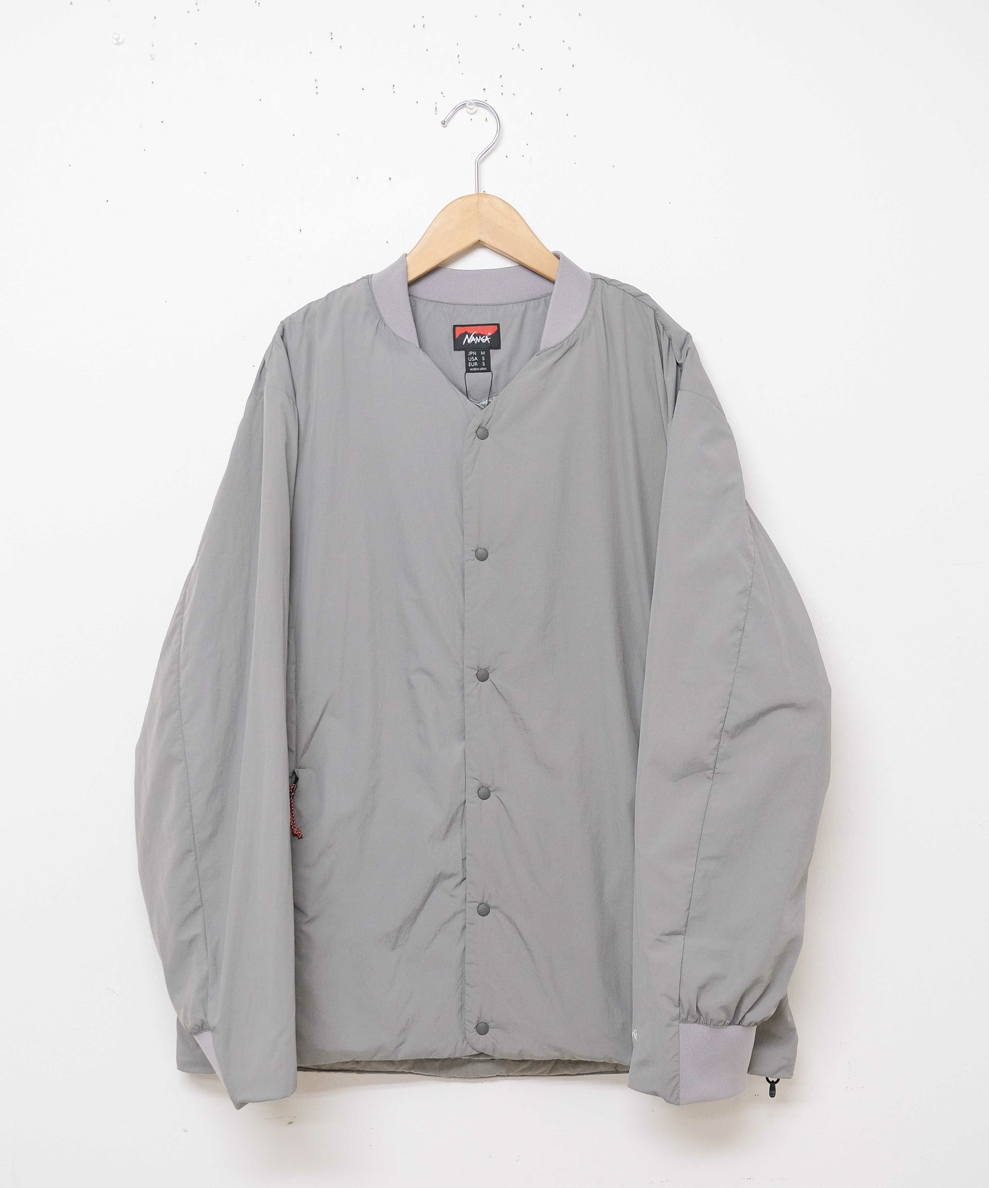  NANGA｜NO COLLAR SOFT DOWＮ CARDIGAN [[N2500-0E004A-26SS]][D]