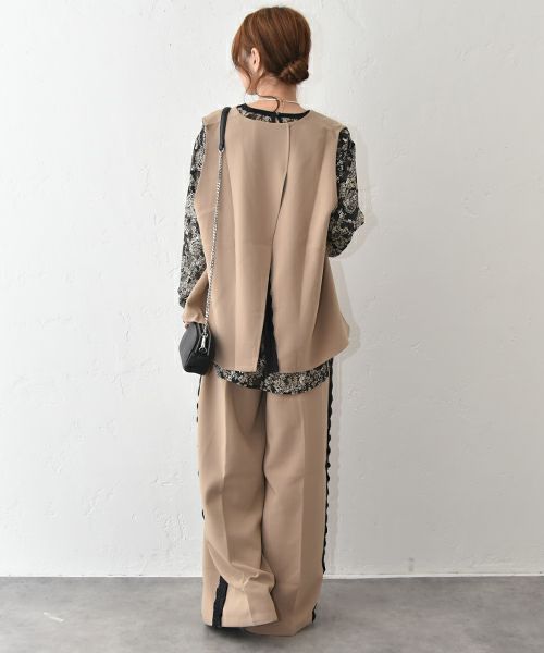 TRANOI.｜バックスリットキーネックジレ [[214R228]][C]